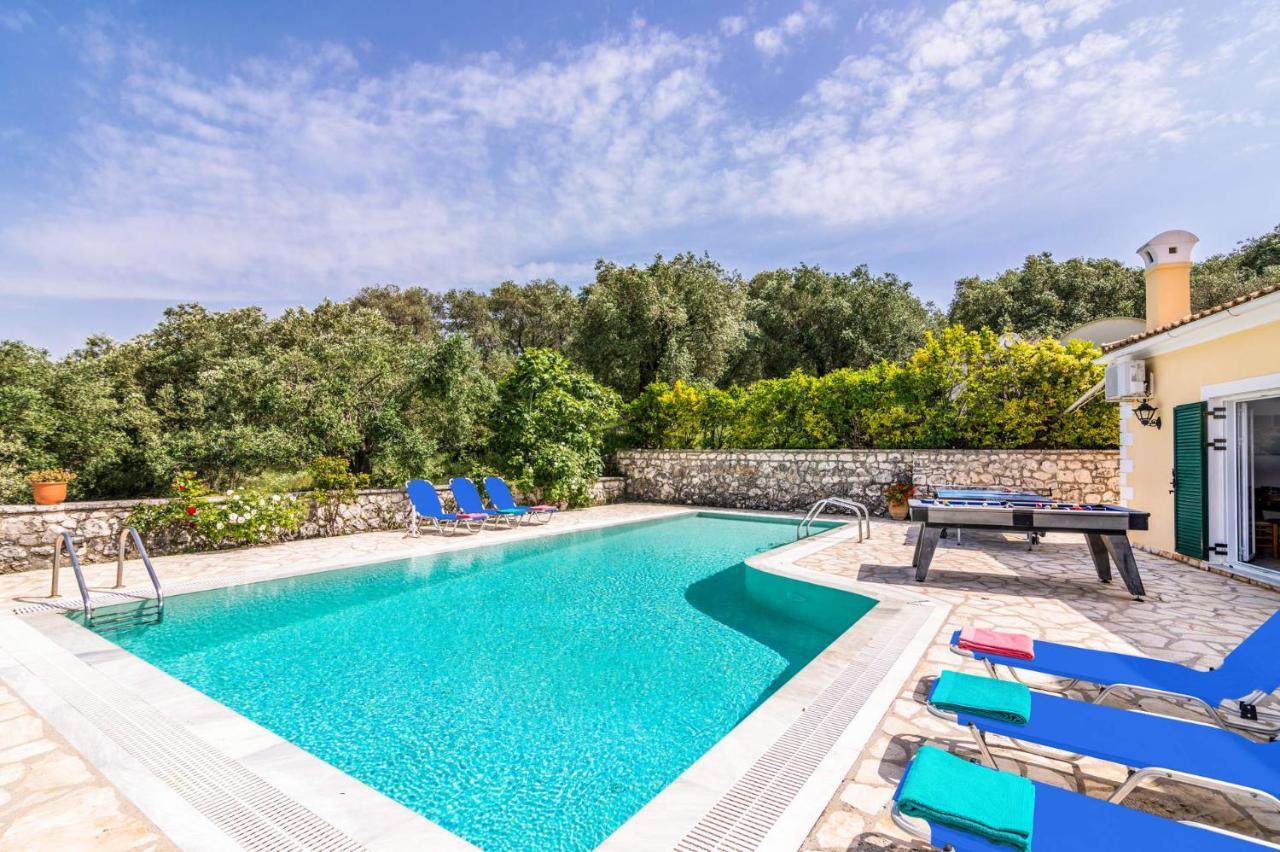 Villa Vingla By Villa Plus Kassiopi Extérieur photo